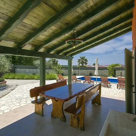 Handsome Stone Holiday Home With Swimming Pool In Tinjan *